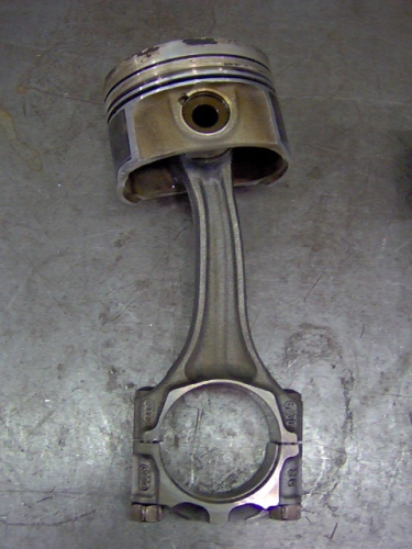 2 bar peek at low rpm conrod 1.jpg