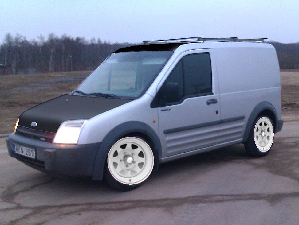 chris4 connect svartmask whitespoke.jpg