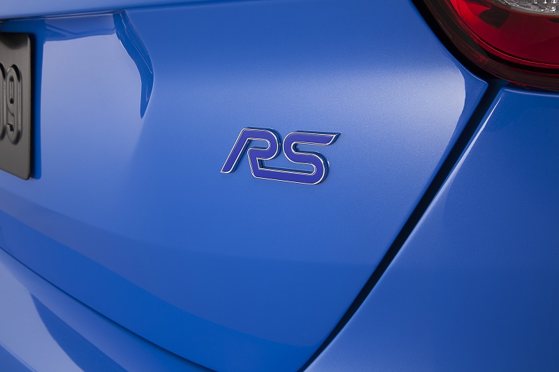 16FordFocusRS_09_HR.jpg