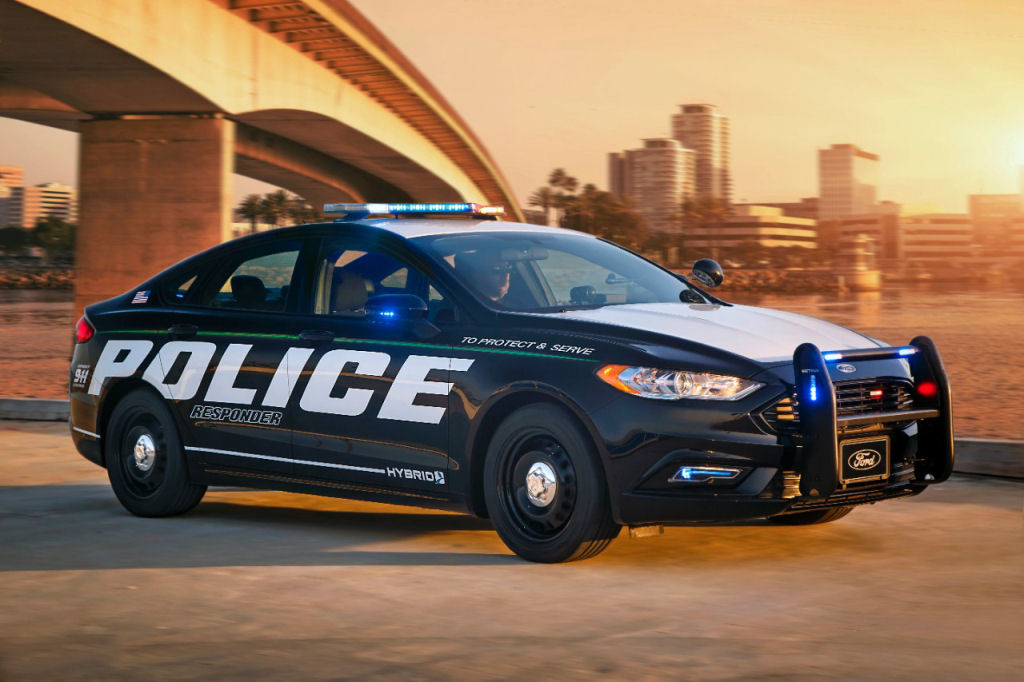 Police-Responder-Hybrid-Sedan-7a.jpg