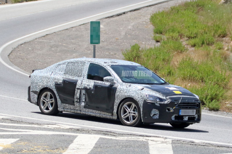 Next-Gen-Ford-Focus-sedan-side.jpg