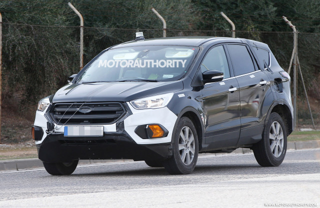 2021-ford-escape-kuga-test-mule-spy-shots--image-via-s-baldauf-sb-medien_100646117_m.jpg