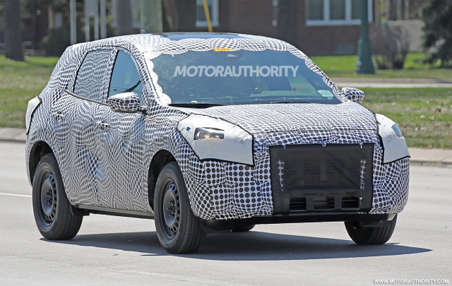2021-ford-escape-kuga-spy-shots--image-via-s-baldauf-sb-medien_100650859_m.jpg