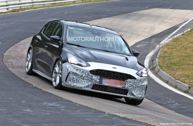 2019-ford-focus-st-spy-shots--image-via-s-baldauf-sb-medien_100666019_m.jpg