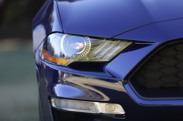 2019-ford-mustang_100665819_m.jpg