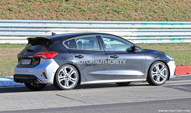 2019-ford-focus-st-spy-shots--image-via-s-baldauf-sb-medien_100676262_m.jpg