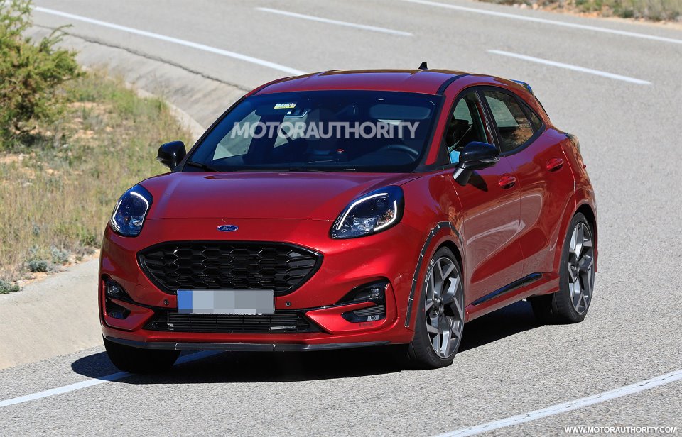 2020-ford-puma-st-spy-shots--photo-credit-s-baldauf-sb-medien_100736763_h.jpg