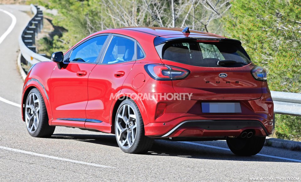 2020-ford-puma-st-spy-shots--photo-credit-s-baldauf-sb-medien_100736769_h.jpg