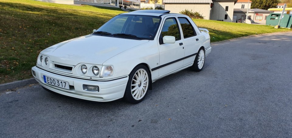 på vift utan cosworth-dekalen i framrutan