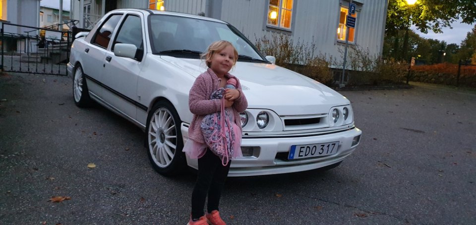 skjutsat dottern till dansträningen