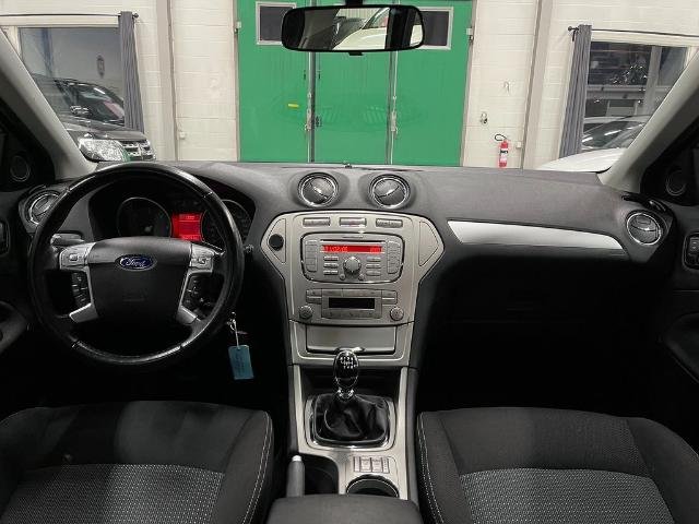 ford_mondeo_2010_diesel_ford_mondeo_2_0_tdci_140hk_14400mil_taklucka_1_agare_byb082_bytbil_com_6680120623938864633.jpg